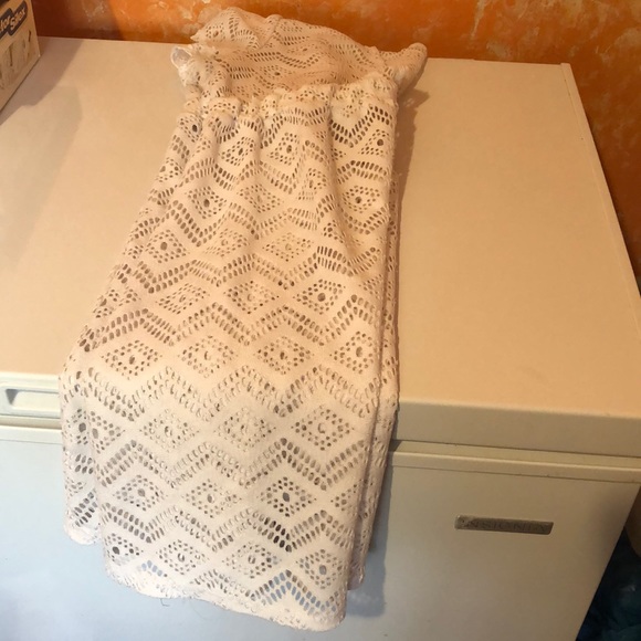 White bathing suite cover - Picture 4 of 4